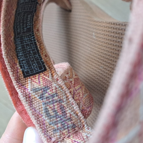 Teva Original Universal Miramar Sandals Pink Print Design Platform Elastic Strap - Picture 9 of 11